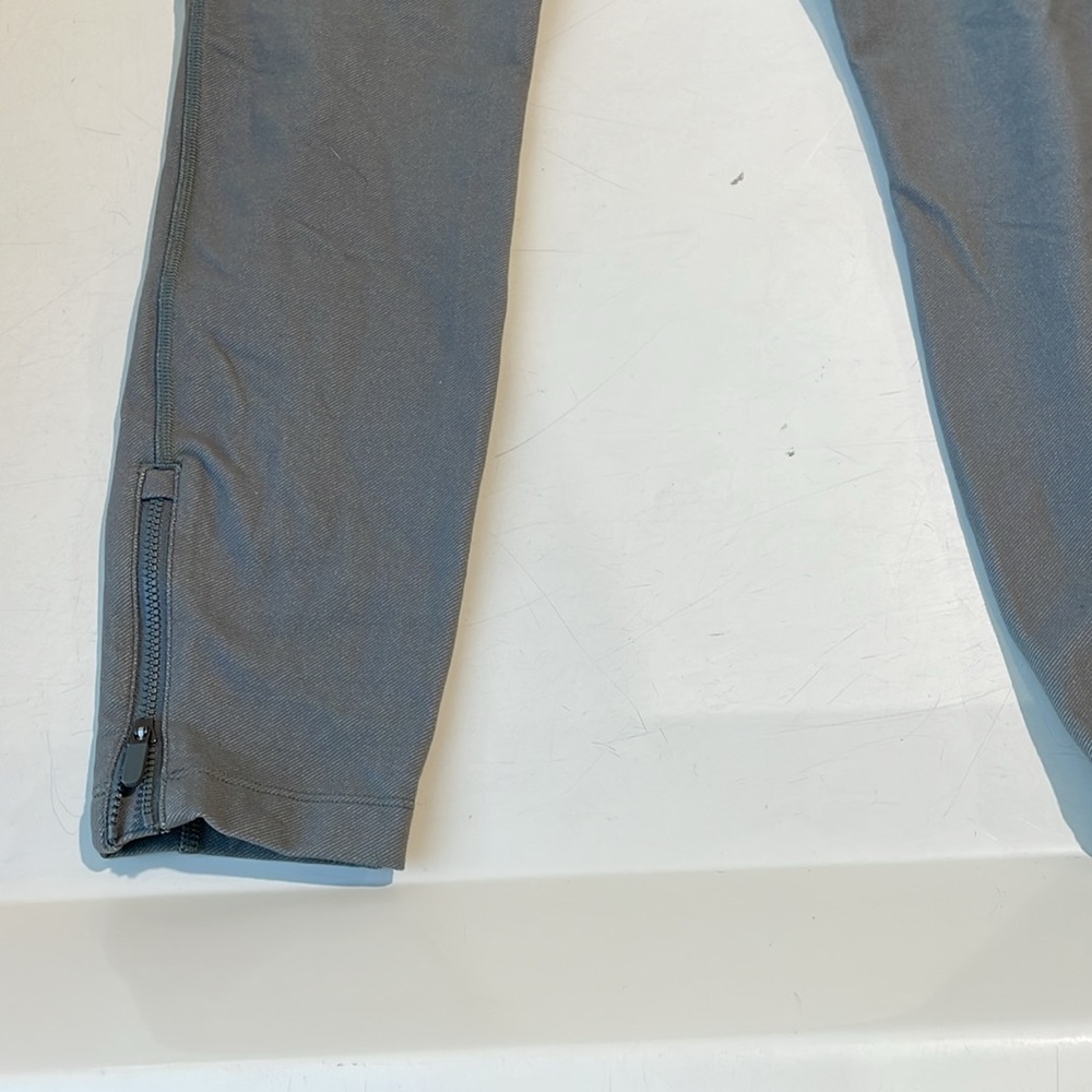 High-Rise Cargo Leggings in Olive Gray - Picture 9 of 9